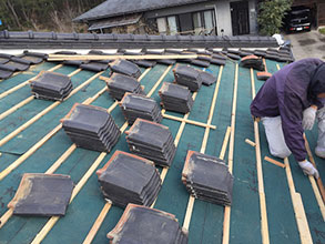 屋根葺き直し工事｜神戸雨漏り修理マイスターの施工メニュー