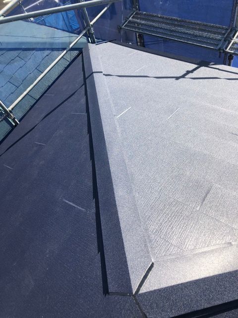 神戸市にて屋根からの雨漏り修理〈スーパーガルテクトによる屋根カバー工法〉 施工後