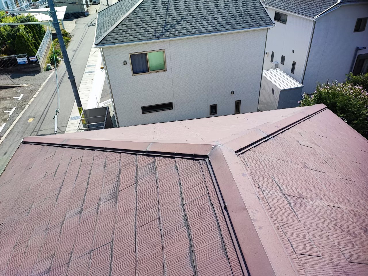 神戸市にて棟板金からの雨漏り修理〈棟板金の交換工事〉 施工前